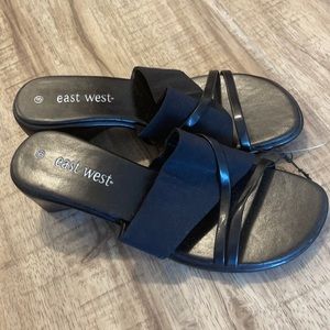 Amazing 90s sandal